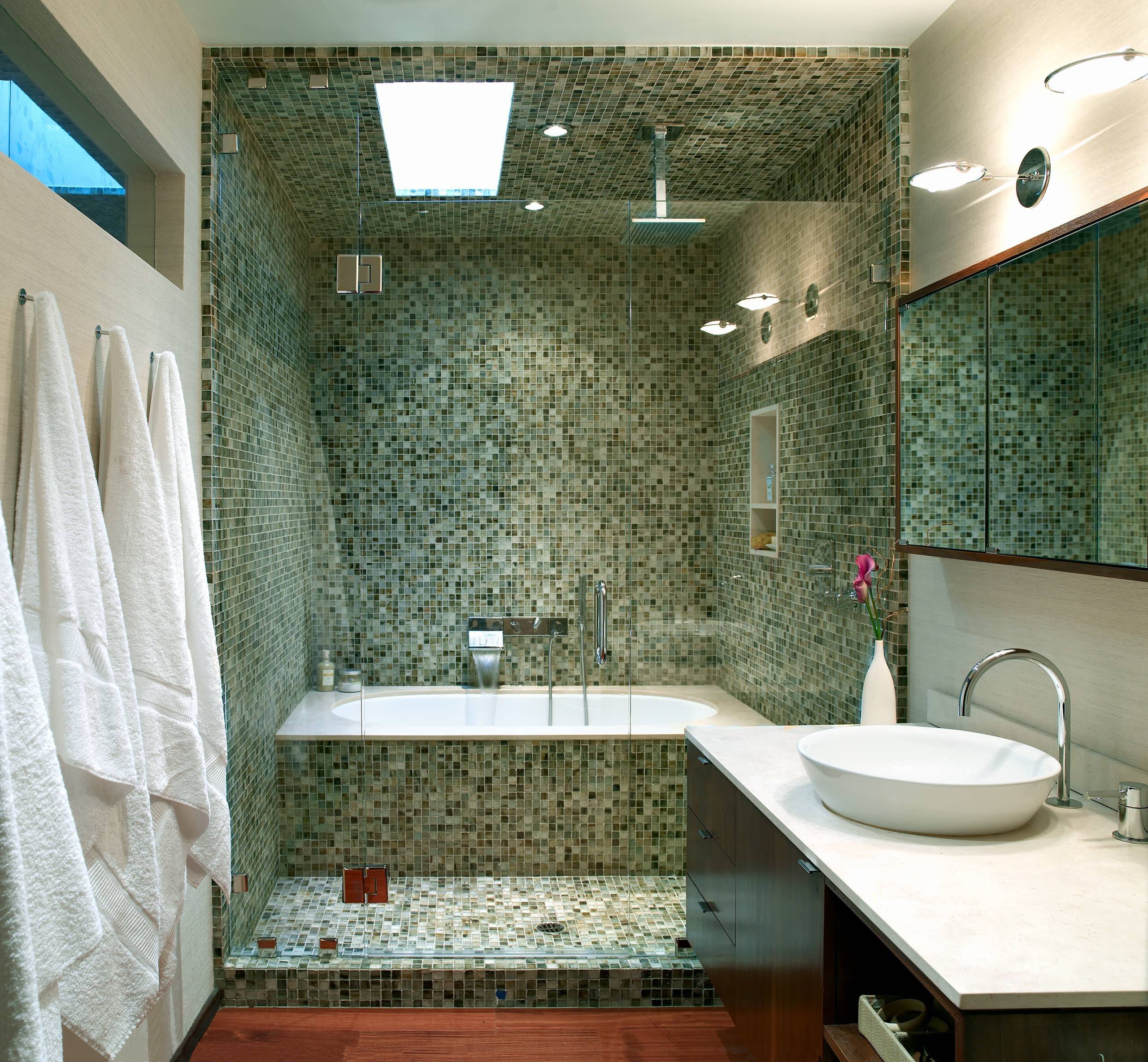 Укладка плитки мозаики своими руками: на стену, на пол душевой, в ванной, в бассейне