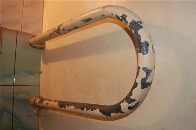 Как задекорировать и покрасить трубы в ванной, фото отделки