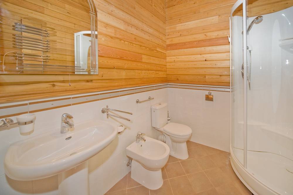 Все, что нужно знать об отделке ванной комнаты вагонкой: и ни капли лишнего