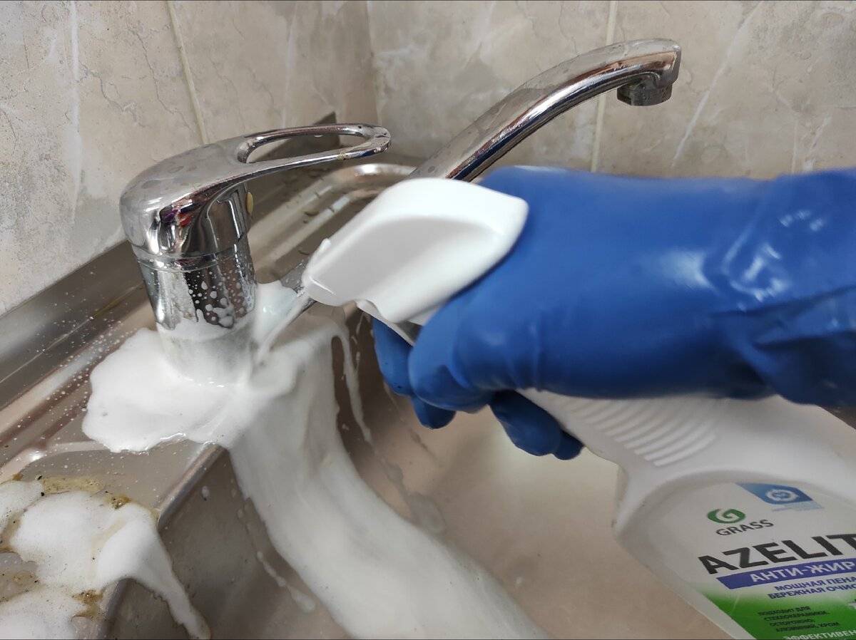 Как очистить плитку в ванной от известкового налета