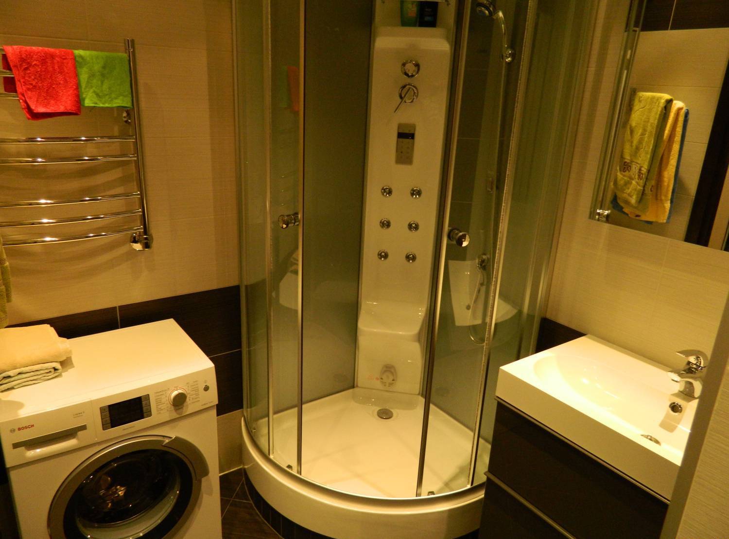 Душевая кабина в маленькой ванной комнате фото топ лучших идей