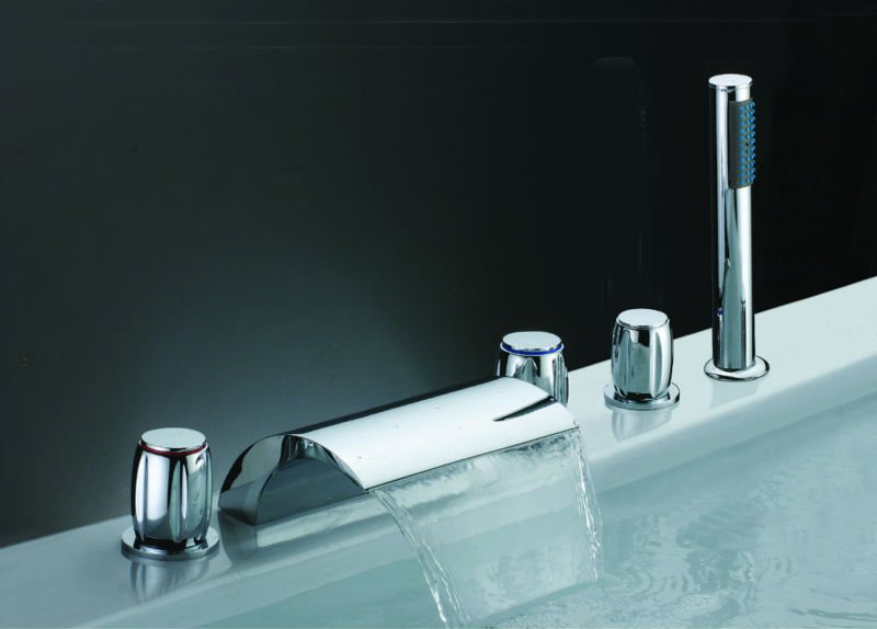 Каскадный смеситель (50 фото): стеклянный кран-водопад для раковины и ванны с подсветкой, особенности излива «каскад» и отзывы