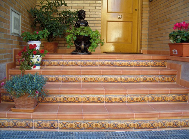 Укладка плитки на лестницу своими руками - инструкция