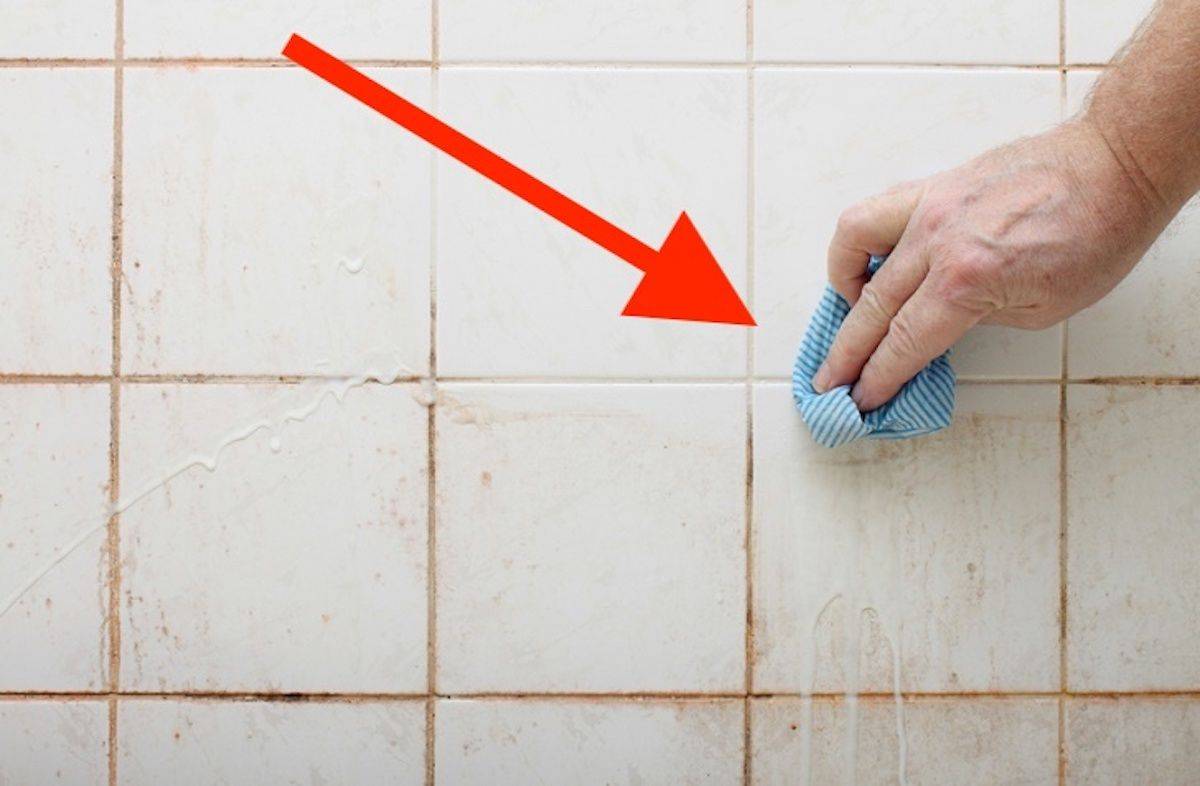 Чем отмыть плитку в ванной от налета, средство для чистки от известкового налета, как отмыть кафель