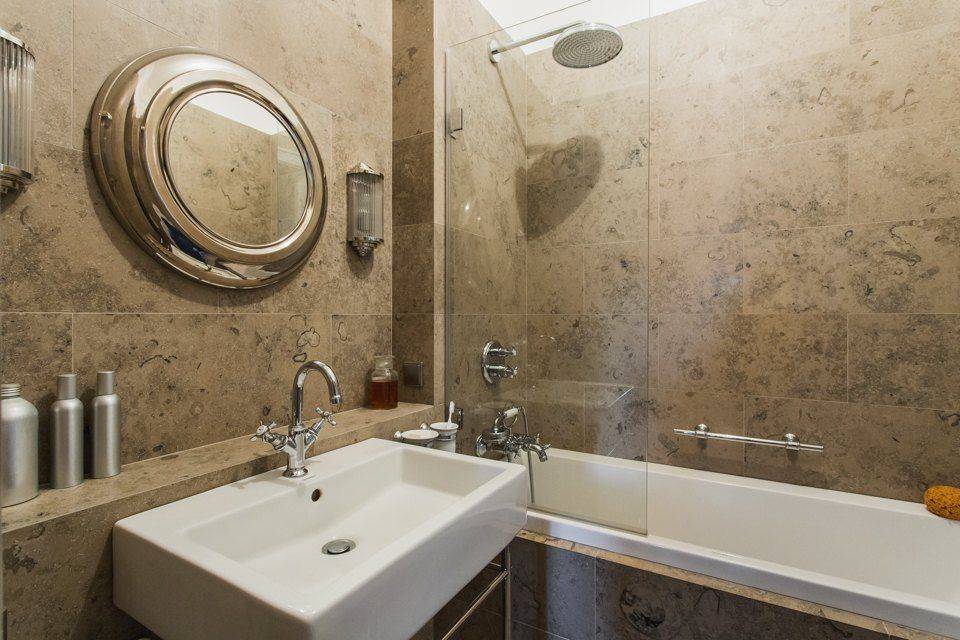 Ванная комната в «сталинке» - фото дизайна ванны в сталинском доме - mnogovdom.ru
