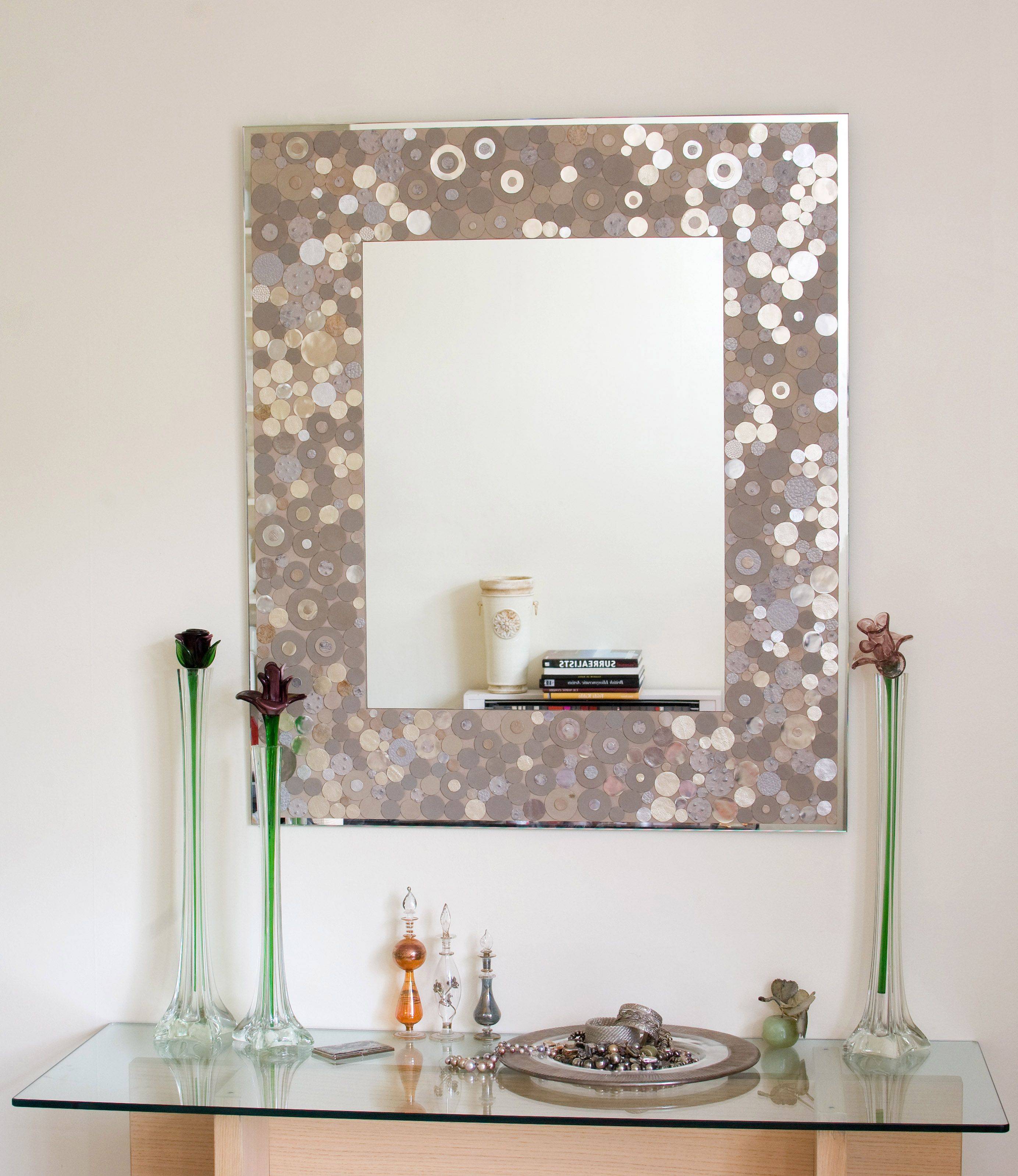Зеркала в интерьере ванной комнаты: оригинальные идеи и фотопримеры