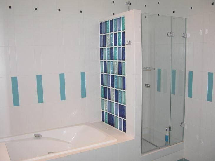 Перегородка для ванной комнаты - фото фальш стен, ширм и блоков