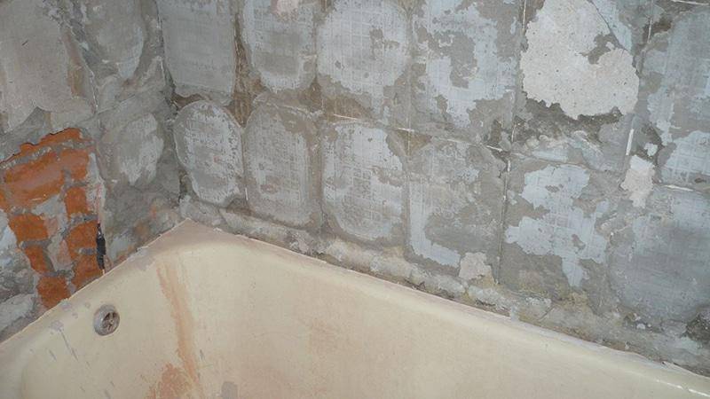 Демонтаж плитки в ванной комнате своими руками
