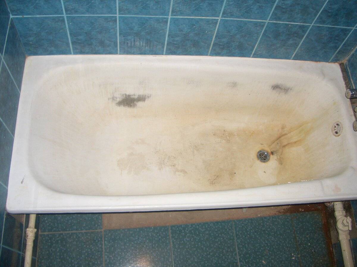 Как восстановить старую ванну в домашних условиях: способы реставрации стальных и чугунных ванн - квартиры в рф